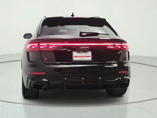 Mythos Black Metallic 2026 Audi RS Q8 4.0T