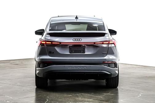 2024 Audi Q4 e-tron Sportback Prestige 55 quattro