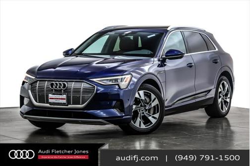 2022 Audi e-tron Premium Plus