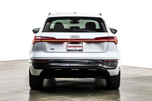 2024 Audi Q8 e-tron Premium Plus