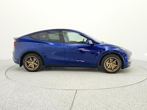 Deep Blue Metallic 2023 Tesla Model Y Long Range Dual Motor All-Wheel Drive