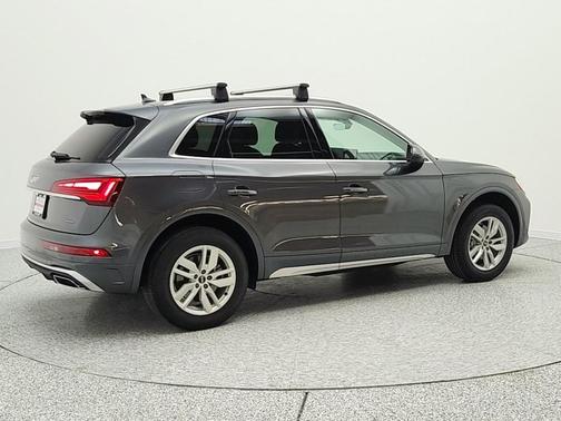 Daytona Gray Pearl Effect 2023 Audi Q5 45 S line Premium