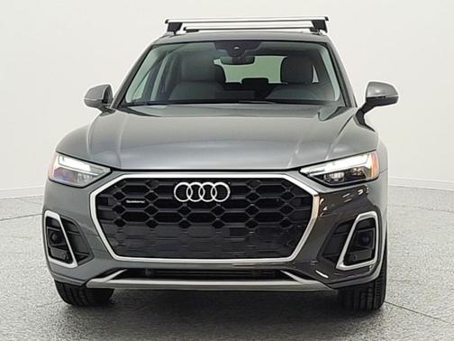 Daytona Gray Pearl Effect 2023 Audi Q5 45 S line Premium