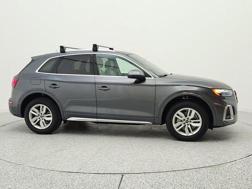 Daytona Gray Pearl Effect 2023 Audi Q5 45 S line Premium