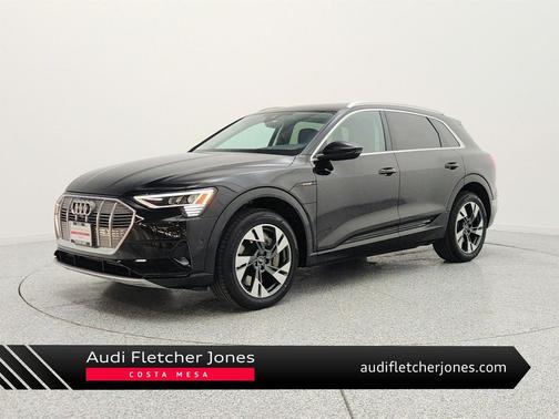 Mythos Black Metallic 2023 Audi e-tron Premium Plus quattro