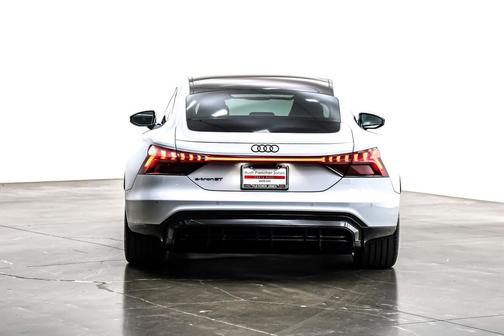 2022 Audi e-tron GT Premium Plus