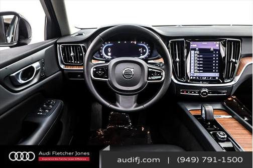 2024 Volvo S60 B5 Plus Dark Theme