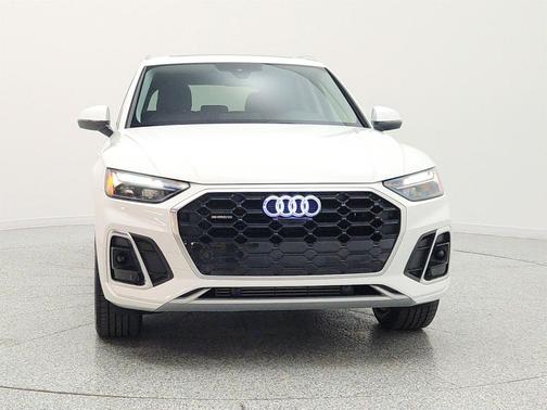 Ibis White 2023 Audi Q5 45 S line Premium Plus