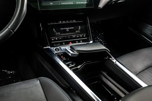 2022 Audi e-tron Sportback S line Premium Plus