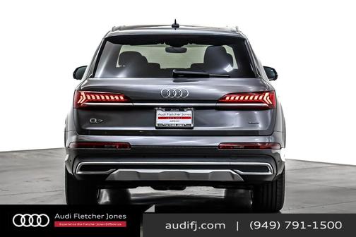 2022 Audi Q7 55 Premium