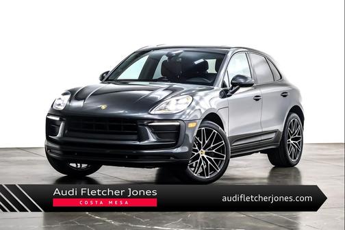 2022 Porsche Macan AWD