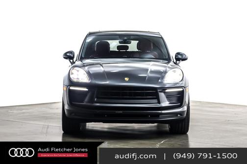 2022 Porsche Macan AWD