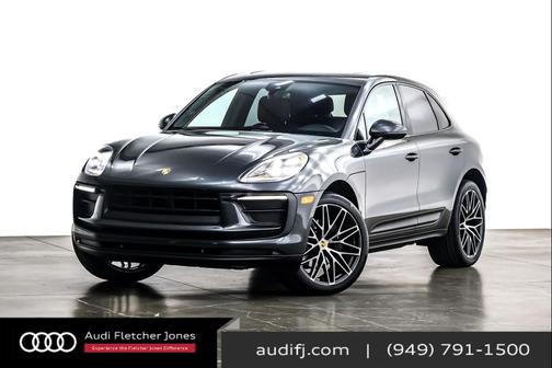 2022 Porsche Macan AWD