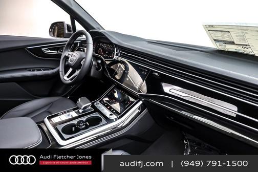 2025 Audi Q7 55 Premium Plus
