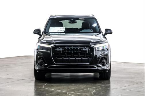 2026 Audi Q7 55 Premium Plus