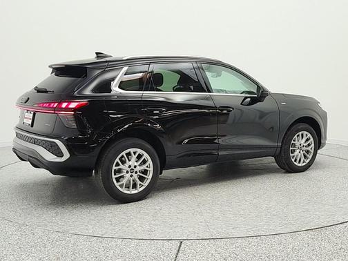 Mythos Black Metallic 2026 Audi Q3 TFSI quattro S tronic