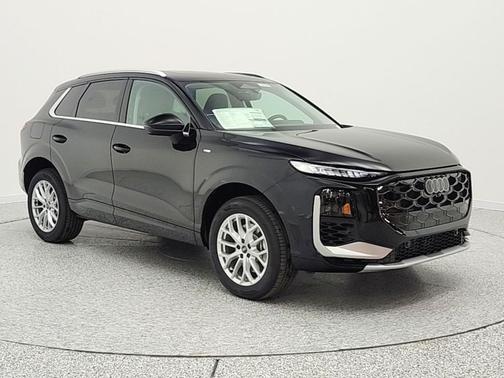 Mythos Black Metallic 2026 Audi Q3 TFSI quattro S tronic