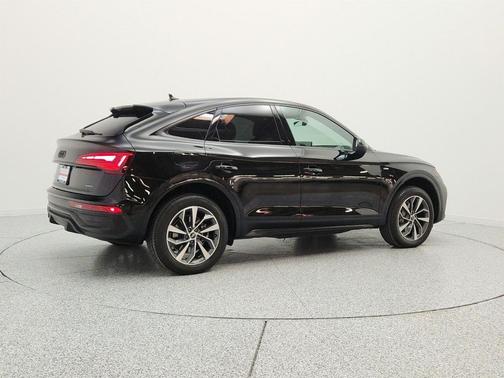 Mythos Black Metallic 2023 Audi Q5 45 S line Premium Plus
