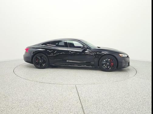 Mythos Black Metallic 2023 Audi RS e-tron GT quattro