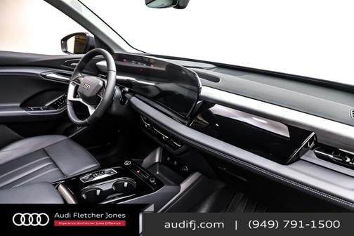 2025 Audi Q6 e-tron Premium Plus quattro