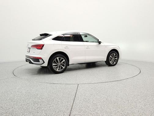 Ibis White 2023 Audi Q5 45 S line Premium