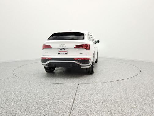 Ibis White 2023 Audi Q5 45 S line Premium