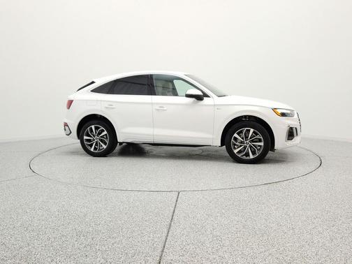 Ibis White 2023 Audi Q5 45 S line Premium