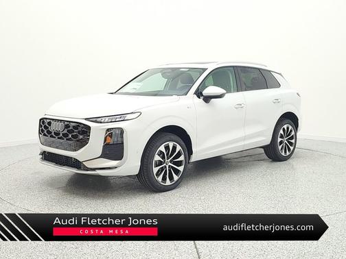 Glacier White Metallic 2026 Audi Q3 TFSI quattro S tronic