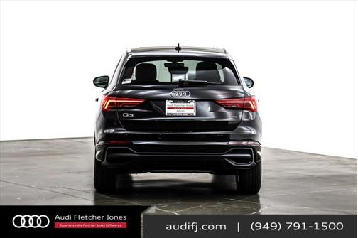 2025 Audi Q3 Premium 45 TFSI S line quattro Tiptronic
