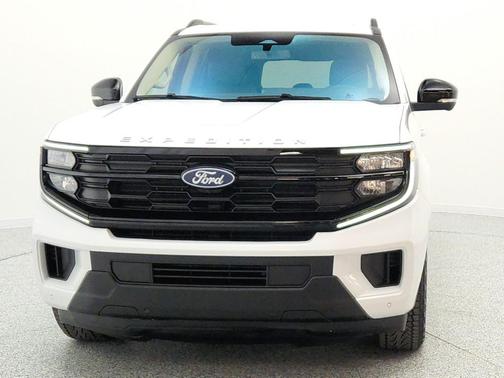 Oxford White 2025 Ford Expedition Active