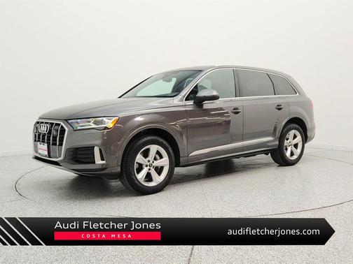 Samurai Gray Metallic 2023 Audi Q7 45 Premium