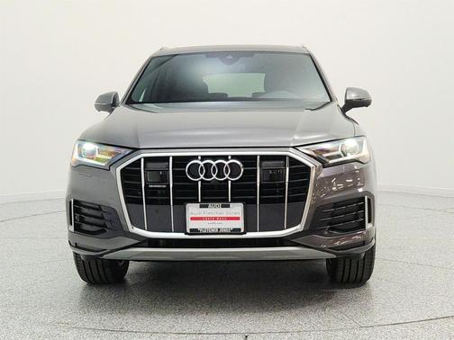 Samurai Gray Metallic 2023 Audi Q7 45 Premium