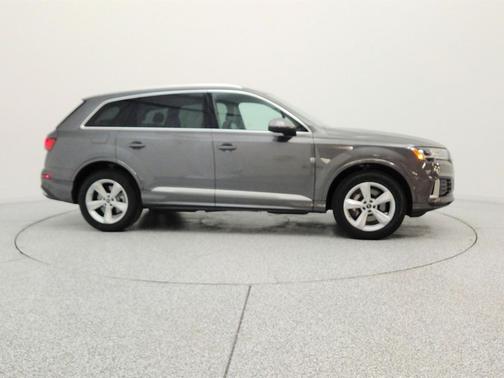 Samurai Gray Metallic 2023 Audi Q7 45 Premium