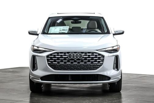 2025 Audi Q5 Premium
