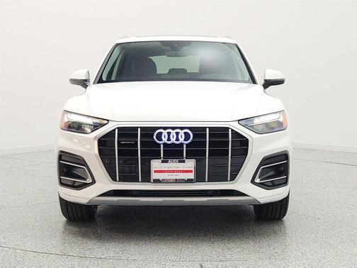 Ibis White 2023 Audi Q5 40 Premium