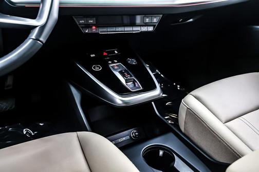 2024 Audi Q4 e-tron Premium Plus 50 quattro