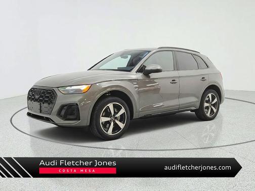 Chronos Gray Metallic 2023 Audi Q5 45 S line Premium Plus