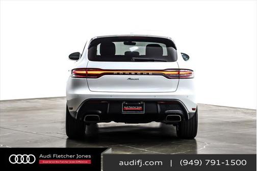 2022 Porsche Macan Base