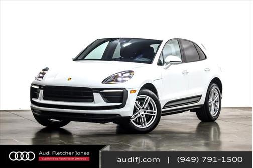 2022 Porsche Macan Base