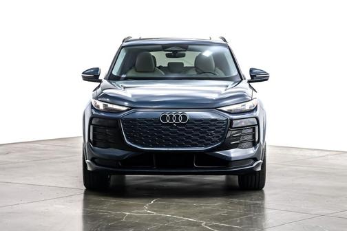 2025 Audi Q6 e-tron Premium Plus quattro