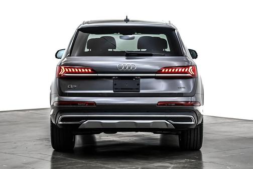 2023 Audi Q7 45 Premium
