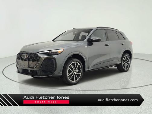 Daytona Gray Pearl Effect 2026 Audi Q5 Premium Plus TFSI quattro S tronic