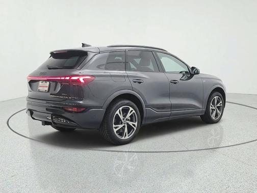 Magnet Gray 2027 Audi Q6 e-tron Premium quattro