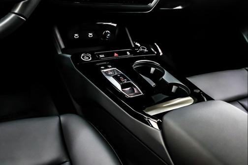 2025 Audi A6 e-tron Premium