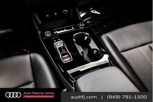 2025 Audi Q6 e-tron Prestige