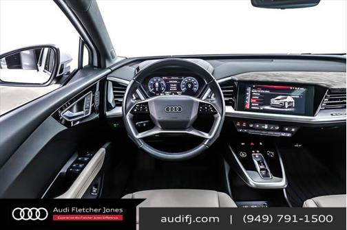 2022 Audi e-tron Premium