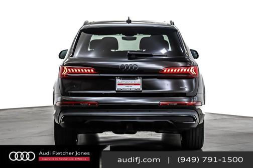 2023 Audi Q7 55 Premium Plus