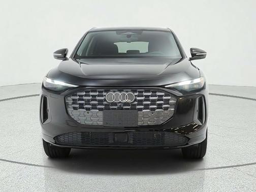 Mythos Black Metallic 2026 Audi Q5 Premium TFSI quattro S tronic