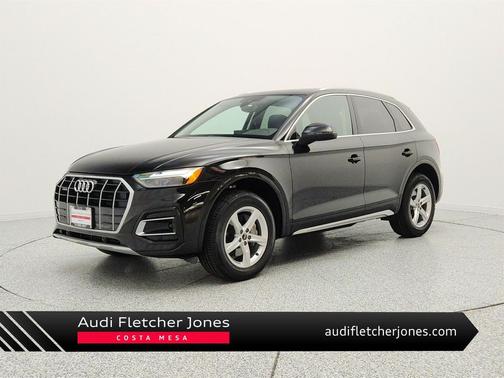Mythos Black Metallic 2023 Audi Q5 40 Premium