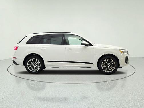 Carrara White 2026 Audi Q7 45 Premium Plus